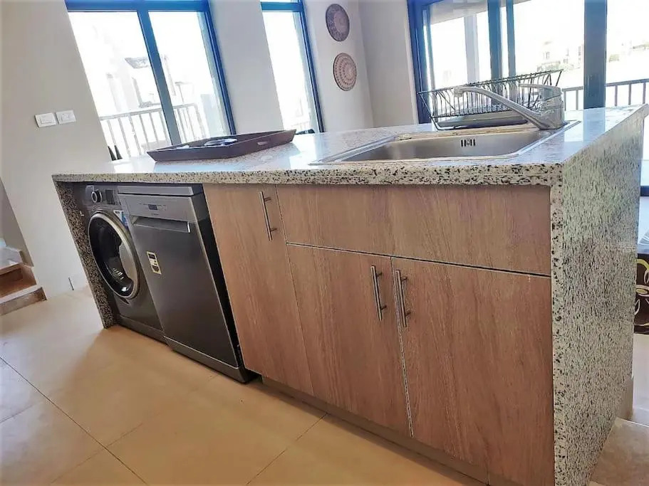Tawila - Lovely 2-bedroom unit with shared pool