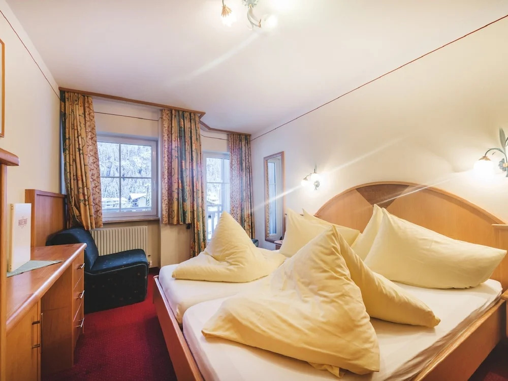 Apartment in Kleinarl with Ski Boot Heaters,Parking, Heating