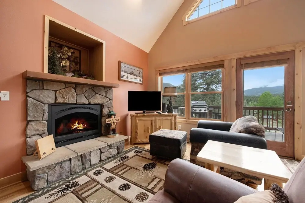Solitude Eagle #7 - Estes Park 3 Bedroom Condo by RedAwning