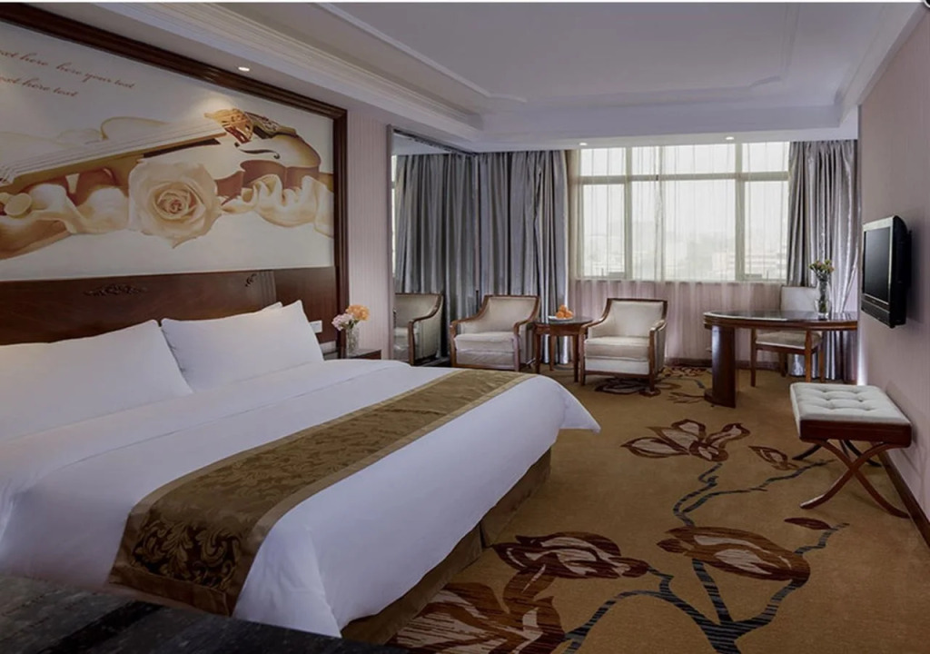 Vienna International Hotel photo 8