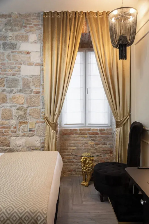 Luxury rooms Golden Palace City Centre