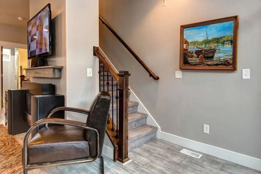 1370 Center Dr Condo by RedAwning