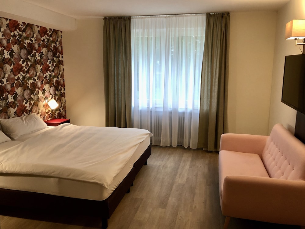 Fährhaus Hotel am Rhein by Mayburgh