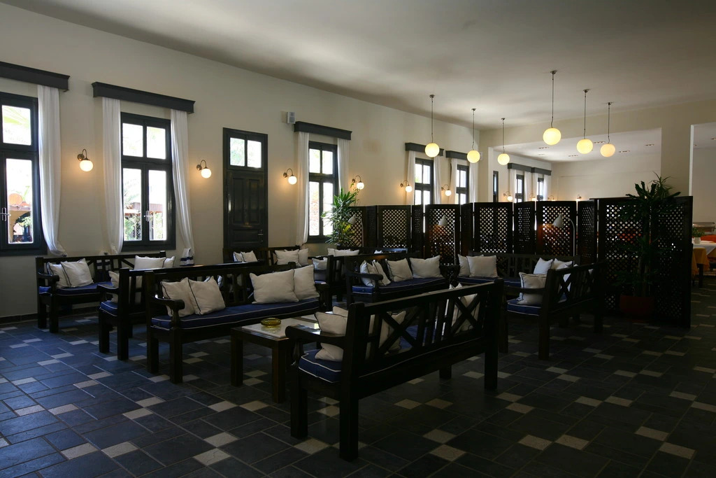 Rose Bay Hotel