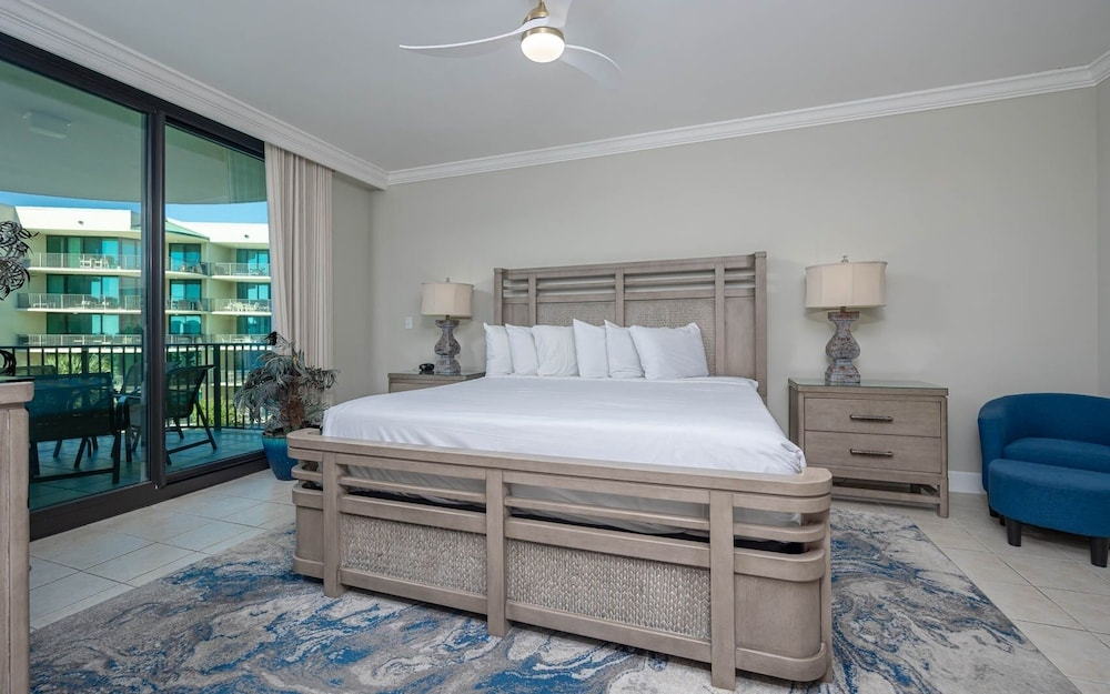Phoenix On The Bay 1328 3 Bedroom Condo