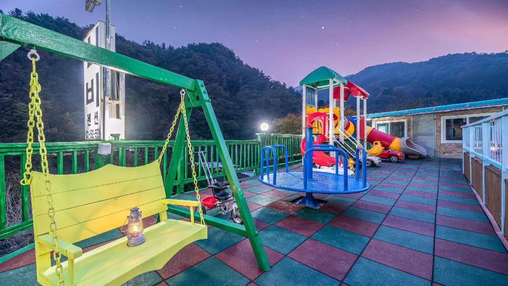Gapyeong shinbi kids poolvilla