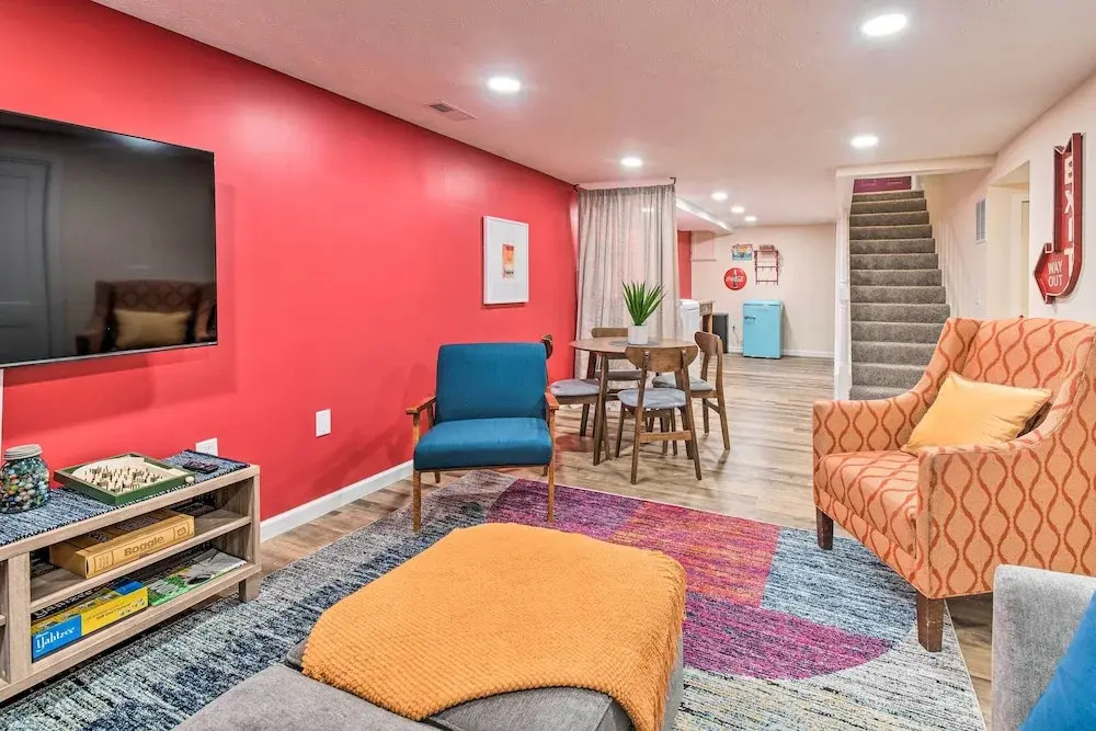 Stylish Vacation Rental - Walk to ISU