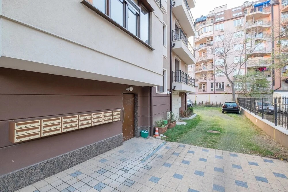 FM Deluxe 1-BDR Apartment - M&M