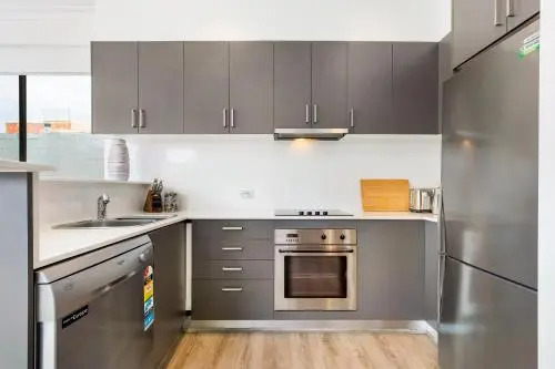 Surry Hills Modern Self-Contained One-Bedroom Apartment (19 FOV)