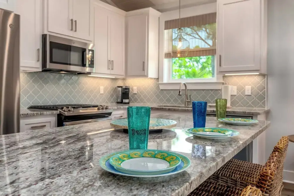 Luxe Family Condo w/ Gulf View in Dauphin Island!