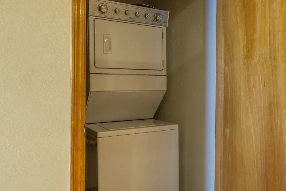 FRONTDESK 2063 East 4th Street Apts Downtown Cleveland