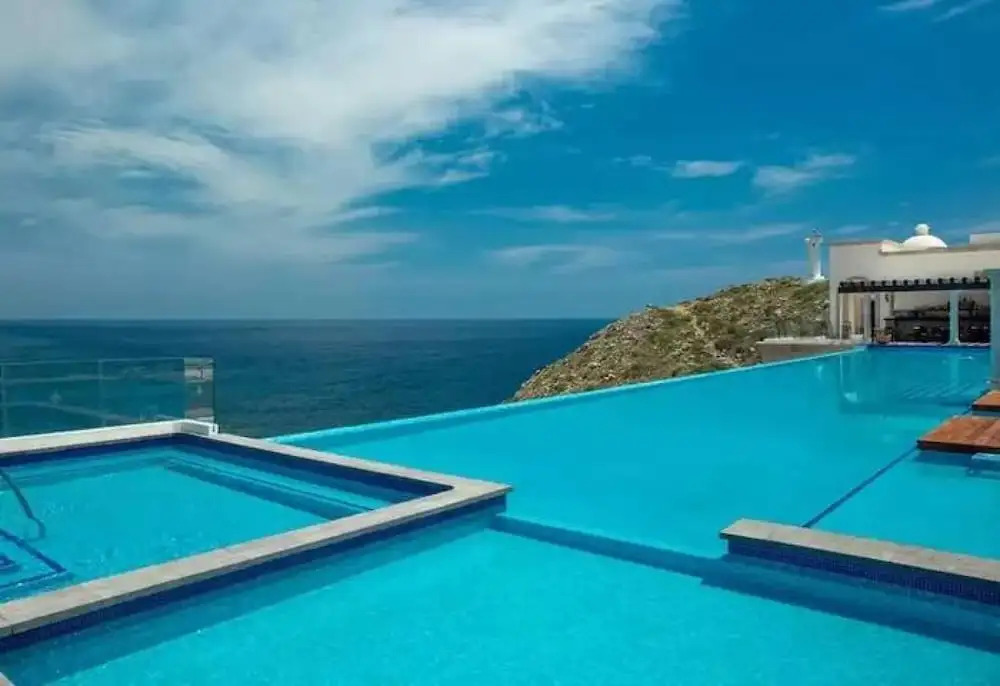 Enchanting Specious 2BR With Terrace - Cabo