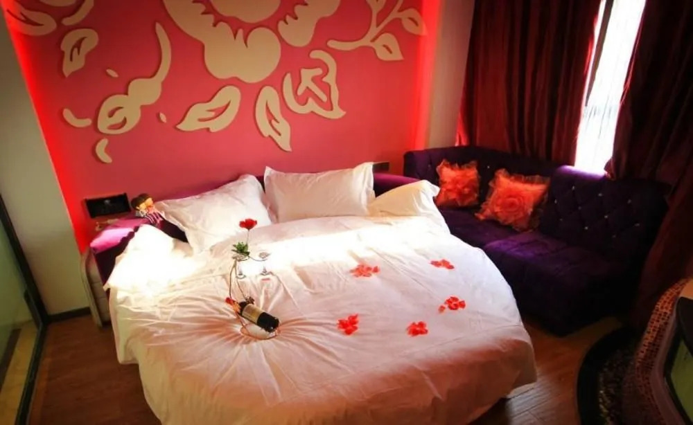 Meigui Zhiyue Theme Hotel