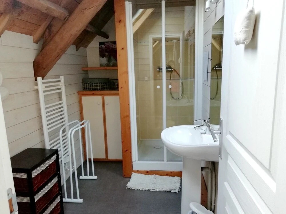House With 3 Bedrooms in Le Cloître-saint-thégonnec, With Furnished Te