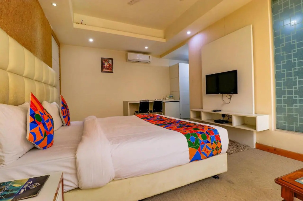 Fabhotel Gaba Corporate Suites