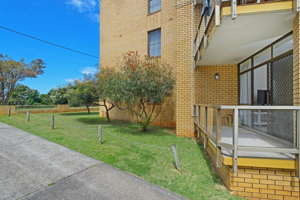 Flynns Beach Apartments 4, 41 Pacific Drive