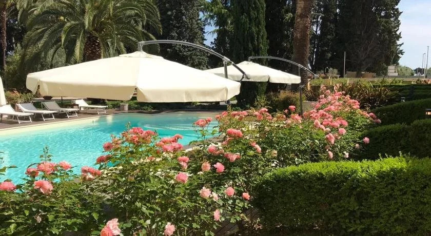 Villa Rosella Resort
