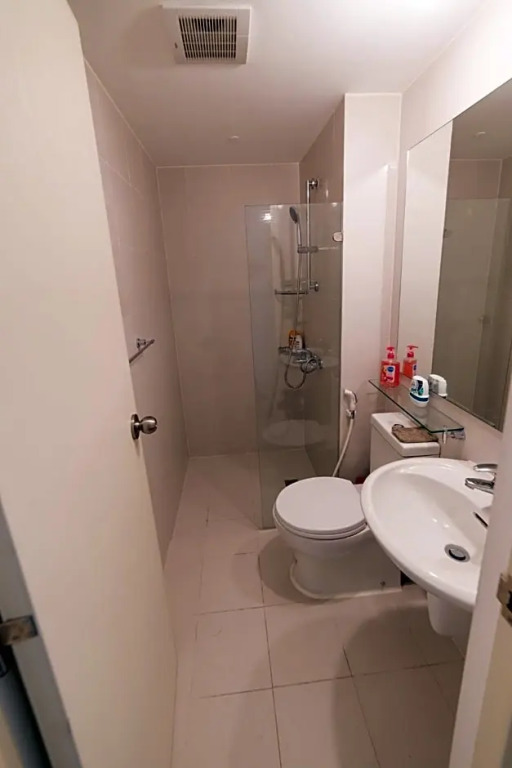 A2JSuites 1BR Azure Smart Home Suite Near Malls & Airport