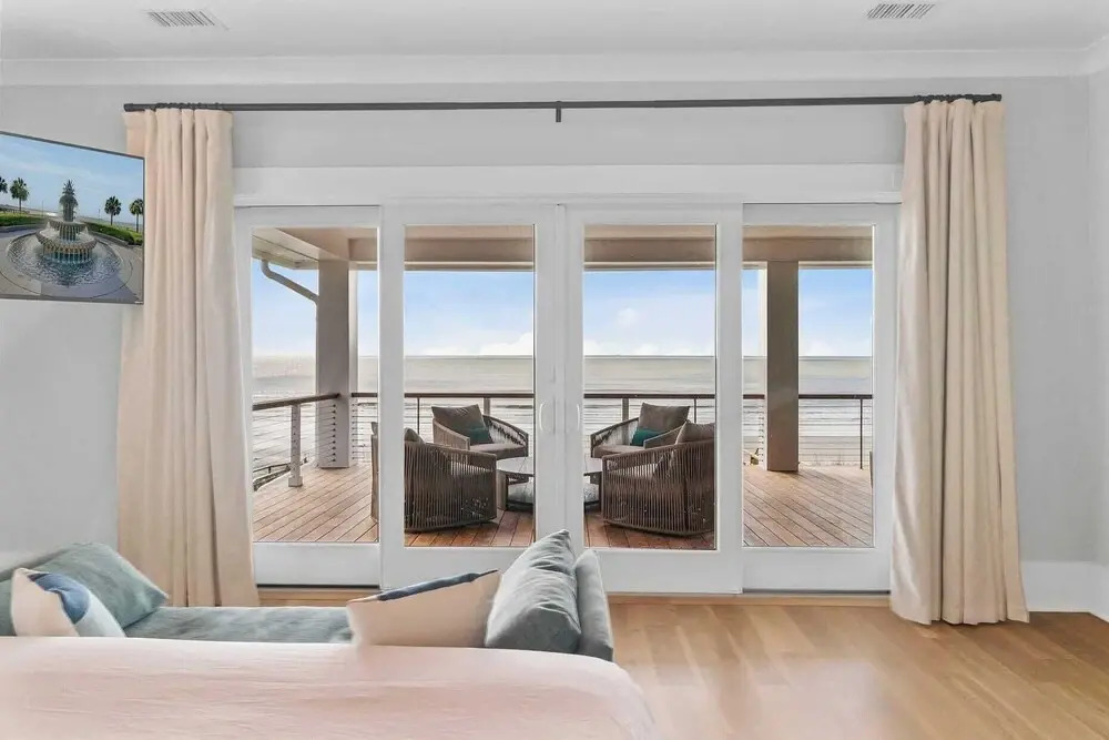 712 Ocean Blvd by Avantstay New Construction w/ Pool, Game Zone, Private Beach Access, and Oceanfront Views