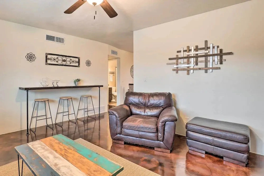 Groups Welcome! 2-home Tucson Escape w/ Fire Pit
