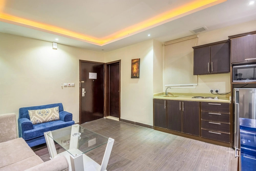 Al Muhaidb Residence Al Malaz  6 - Economic