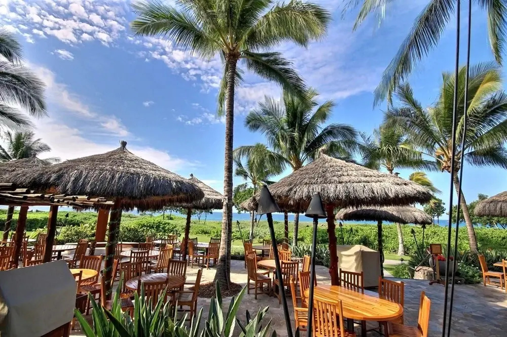 K B M Resorts- HKH-323 Upgraded Studio, ocean views, private balcony, easy beach access