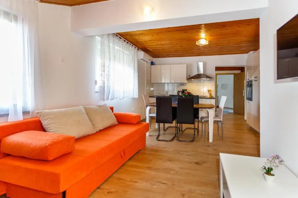 Apartmani M