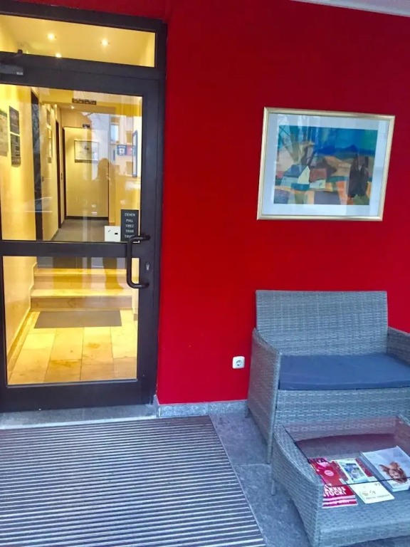 Lloyed Hotel
