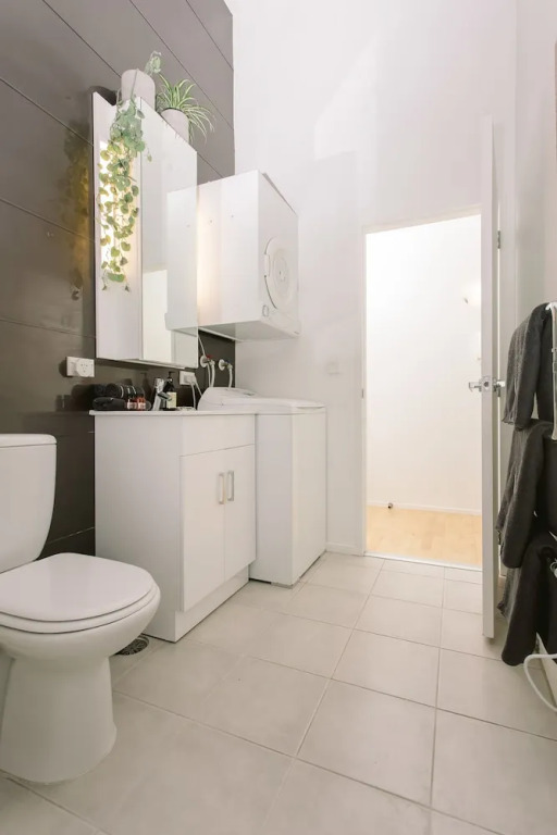 TOWNY - Penthouse with Carpark - 2 Bedrooms