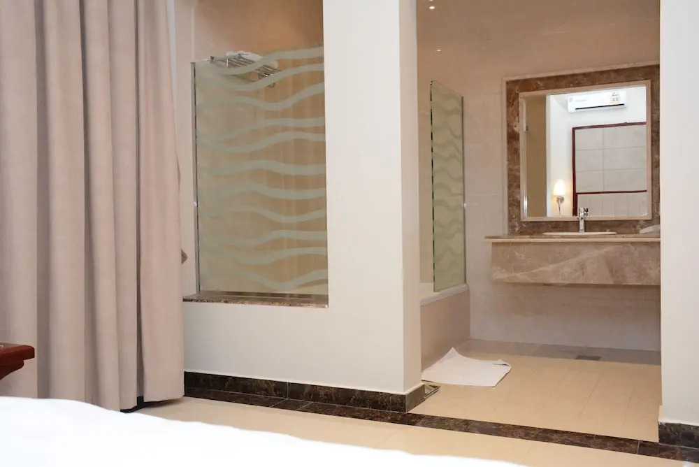 topaz suites
