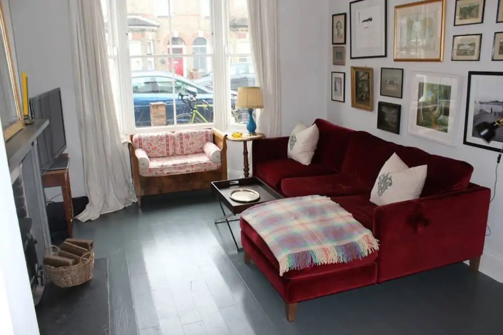4 Bedroom House With Large Garden