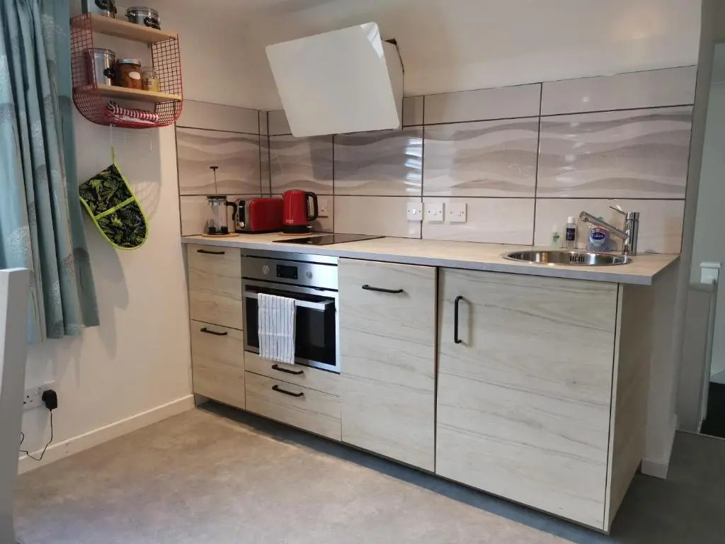 Relax in a 1 Bedroom Apartment near a country Pub
