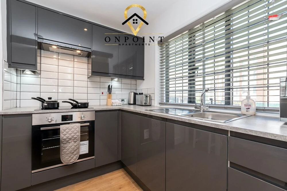 FRESH 2 Bedroom Apt With Parking