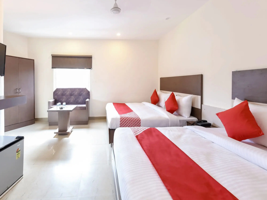 OYO 11689 Kelvish Hotel