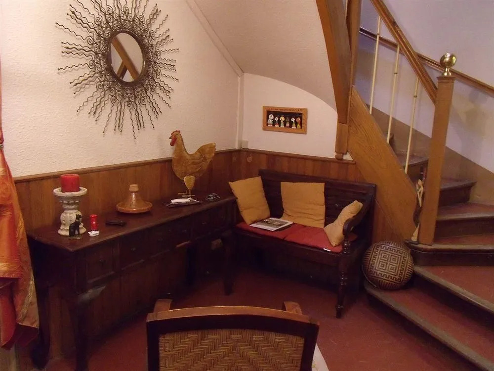 Maison Sans Frontiere
