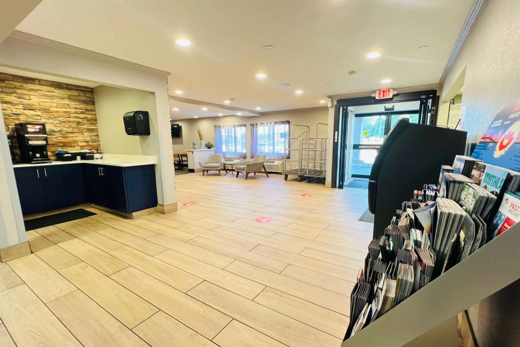 AmericInn by Wyndham Glendale Milwaukee
