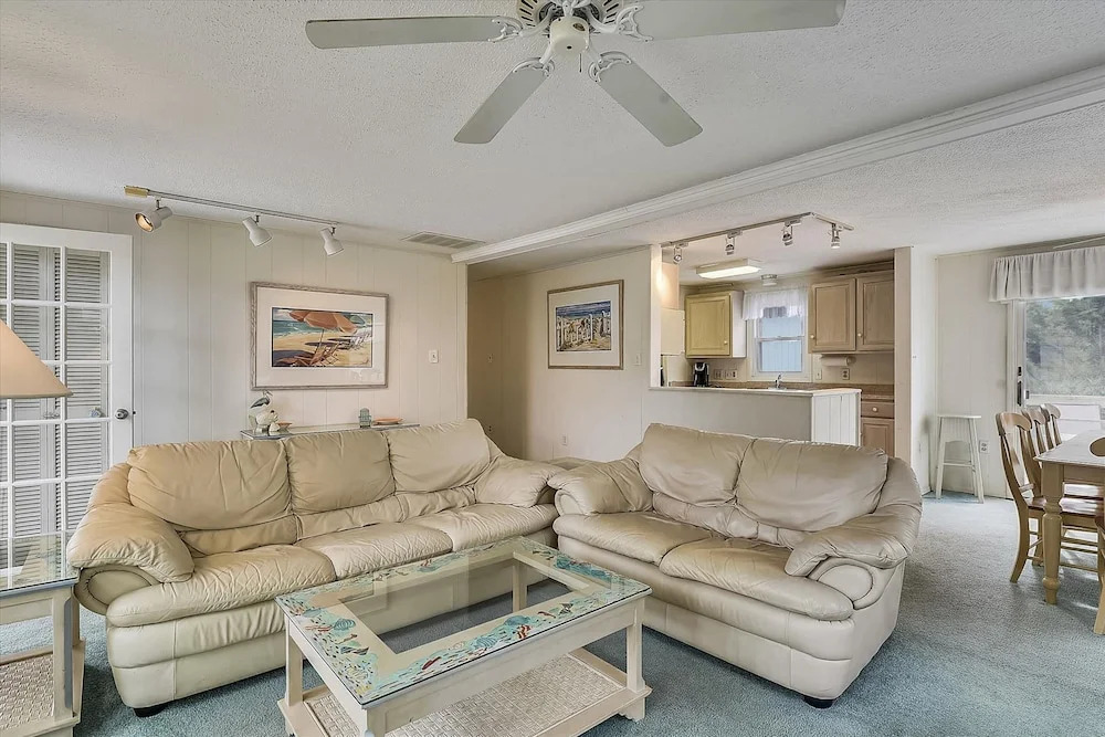 San Simeon East 8 S. 7th St. by Long & Foster