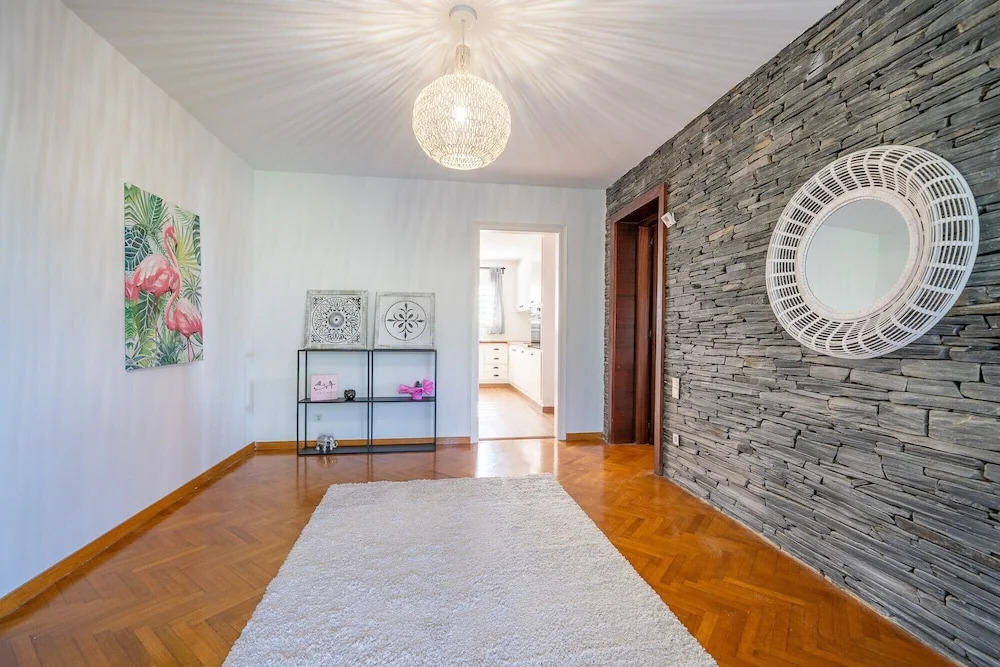HomeHolidaysRentals Fragance Apartment