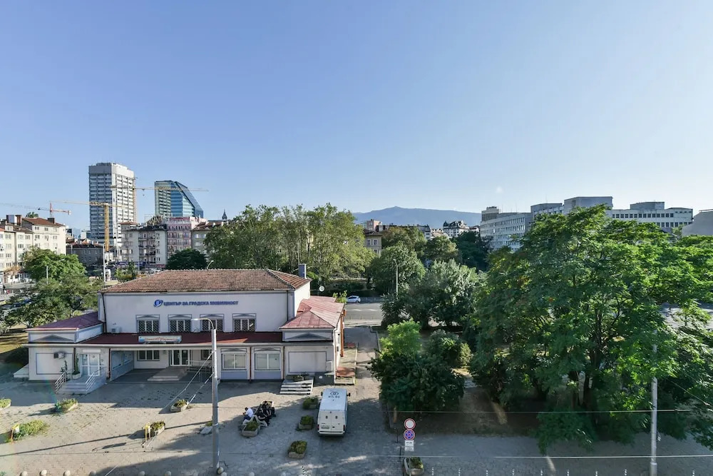 FM Premium Luxury 3-BDR Apartment - Traditional and Modernity