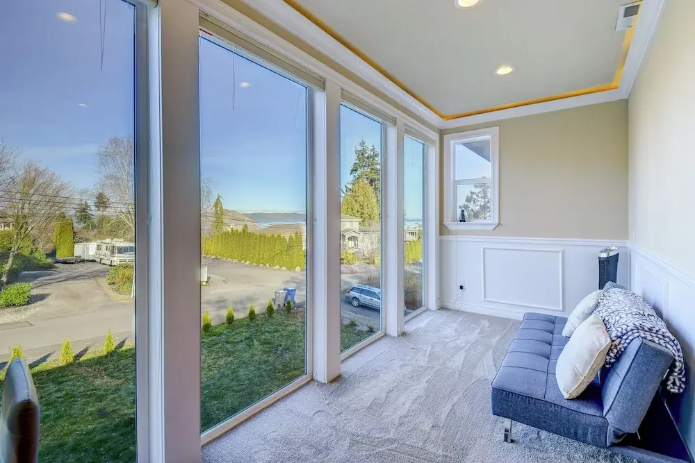 Luxe Federal Way Rental - Walk to the Water