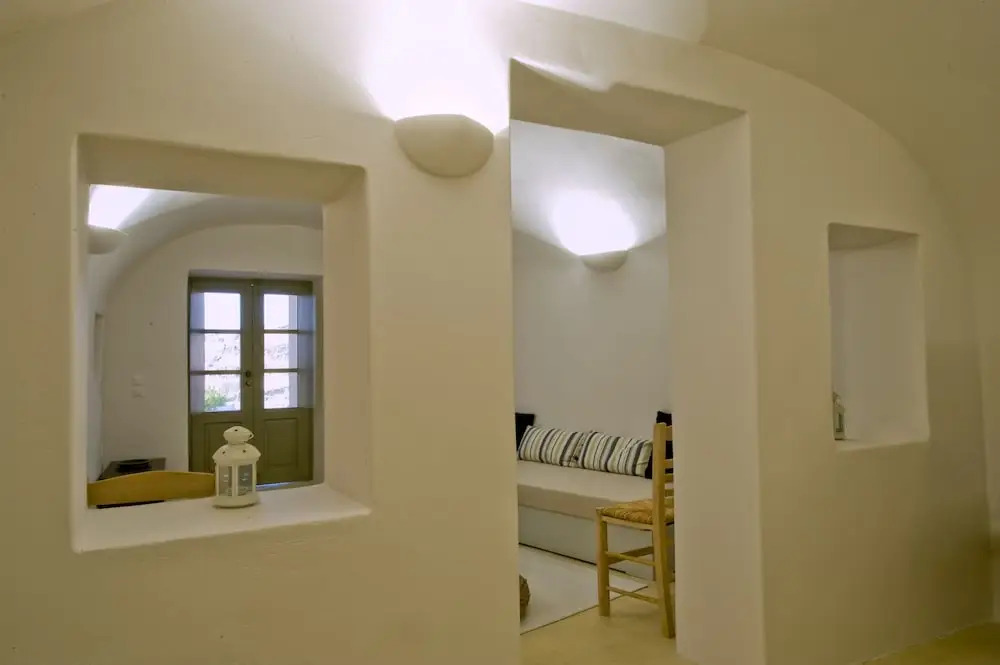 Neema Maison Finikia Santorini