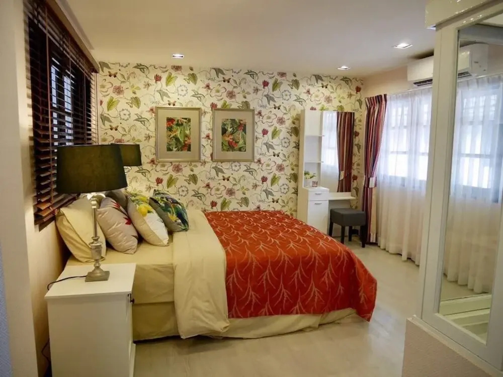 4-Bedroom Luxury Apartment on Changwattana Road