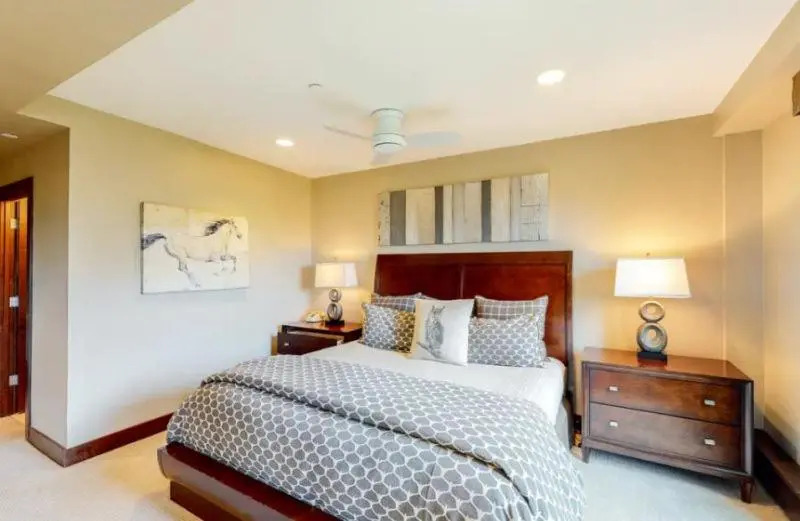 Spacious Ski in, Ski out 3 Bedroom Vacation Rental Next to the Gondola Featuring Slopeside Heated Outdoor Pool and Hot Tub