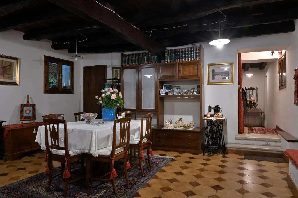 B&B Four Winds