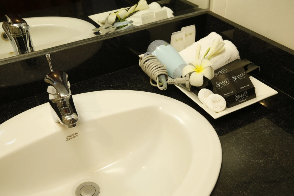 Starlet Hotel