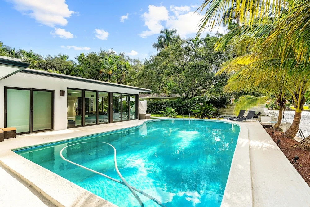 Peaceful 3BD Family House With Pool