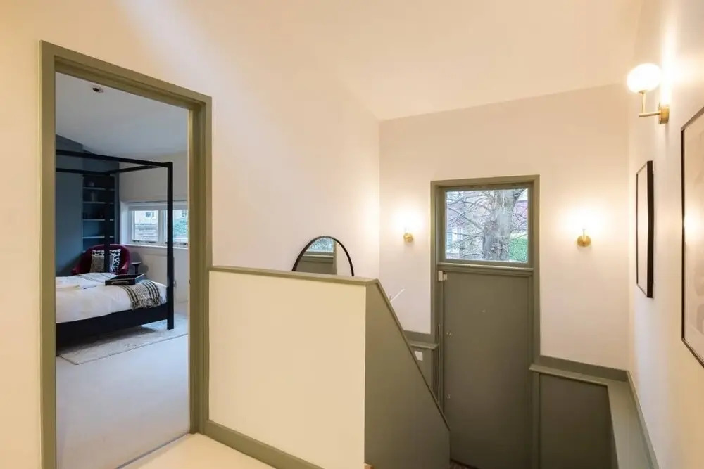 The Goldhawk Gem - Modern Bright 2bdr With Patio and Garden, London