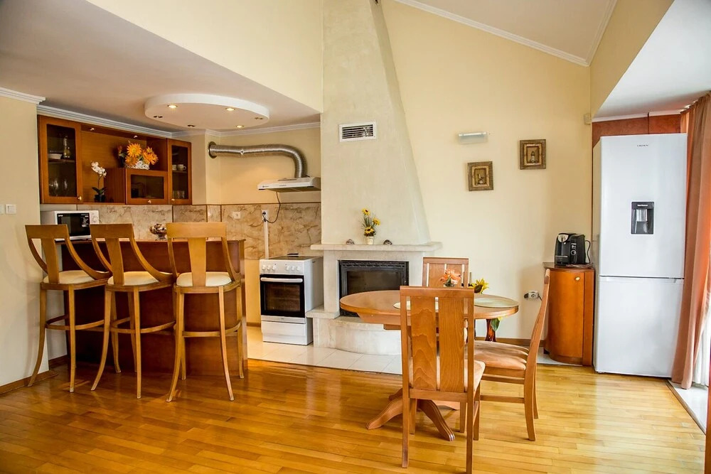 FM Luxury 1-BDR Maisonette with Terrace