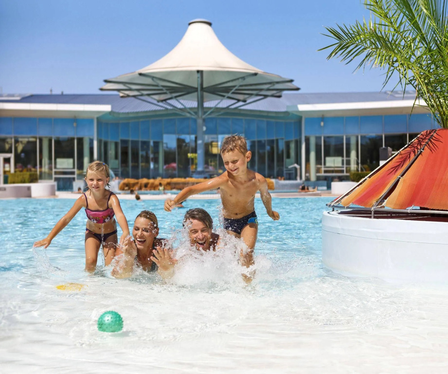 Therme Laa Hotel Silent Spa Villas