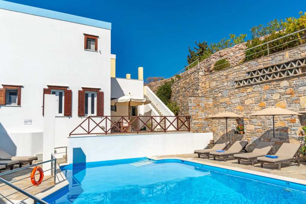 Regginas Apartments